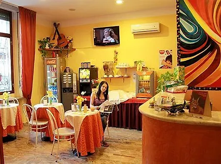 圣吉凡尼酒店 酒店 *